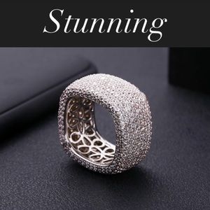 Last One 18kt White Gold Diamond Eternity Band